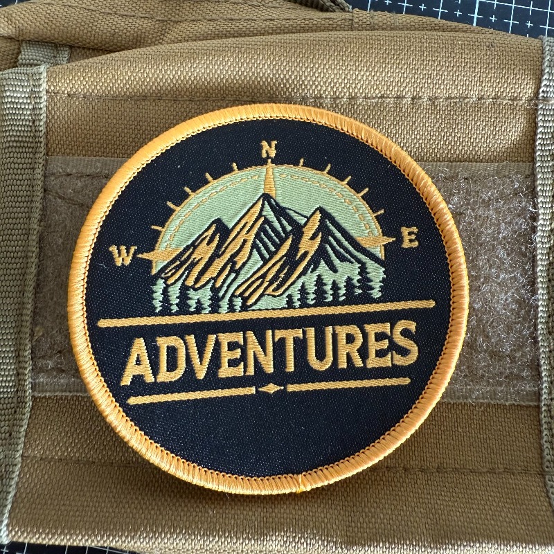 Abenteuer-Bergkompass Bestickt – Outdoor Adventure With No Backpack Bewertung und Preis